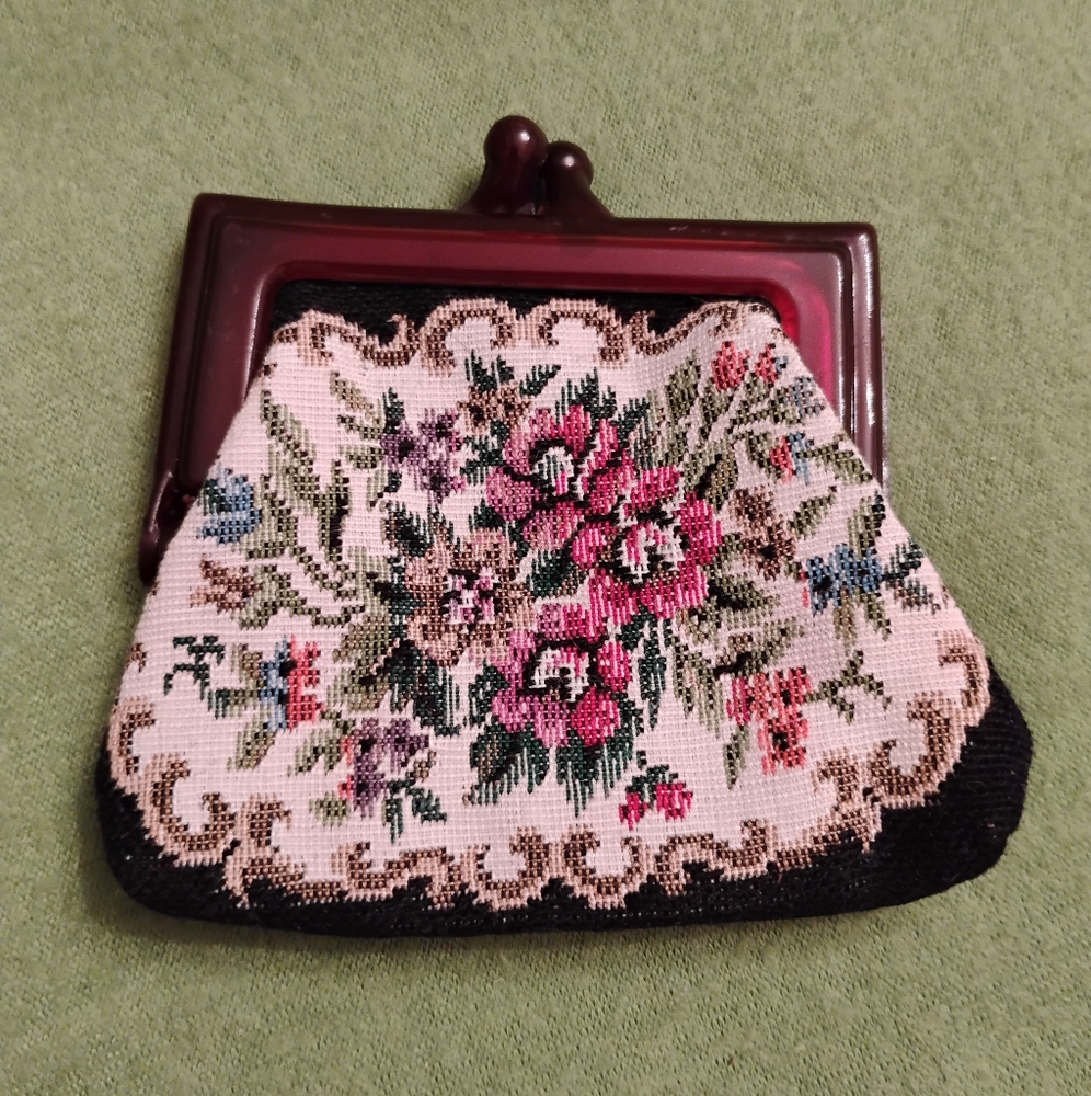Vintage Interpur Made in Hong Kong Tapestry Coin Purse